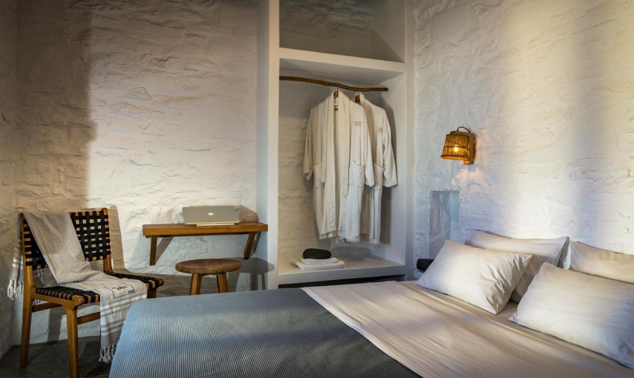 Maris Private Residence Folégandros Exteriör bild